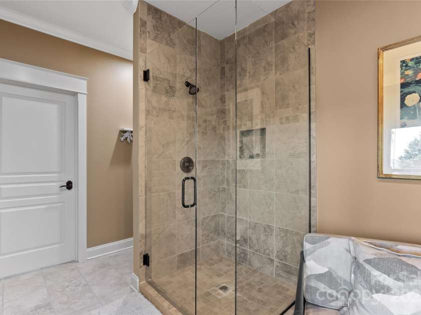 159 Alta Circle, Hendersonville, NC 28739.  MLS# CAR4300821, YatesRealty ID 6211. 