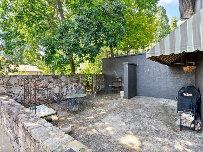 159 Alta Circle, Hendersonville, NC 28739.  MLS# CAR4300821, YatesRealty ID 6211. Barbecue patio on lower level.