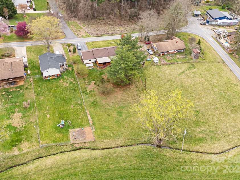 413 Morgan Road, Candler, NC 28715.  MLS# CAR4240866, YatesRealty ID 6213. 