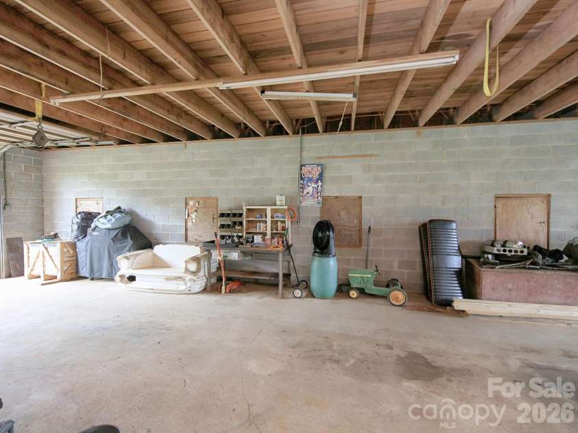 269 Johnson Dairy Road, Mooresville, NC 28115.  MLS# CAR4260297, YatesRealty ID 6214. Barn/workshop/autoshop