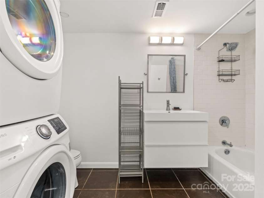 93 Morningside Drive, Asheville, NC 28806.  MLS# CAR4244401, YatesRealty ID 6214. Full bath and second laundry in basement.