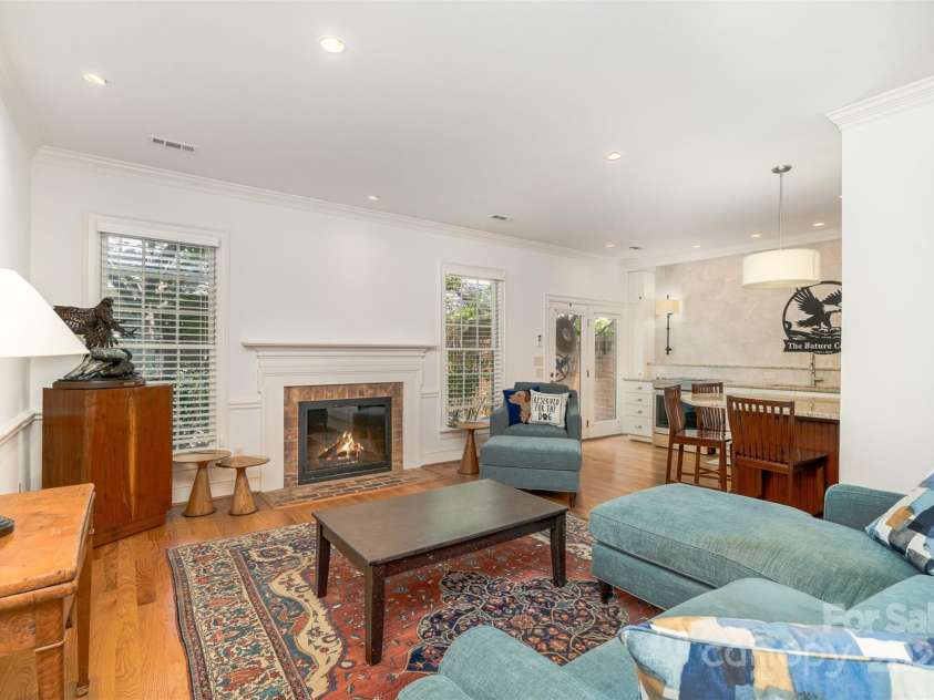 2825 Sharon View Road, Charlotte, NC 28210.  MLS# CAR4275065, YatesRealty ID 6215. 