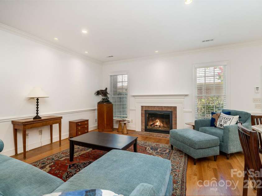 2825 Sharon View Road, Charlotte, NC 28210.  MLS# CAR4275065, YatesRealty ID 6215. 