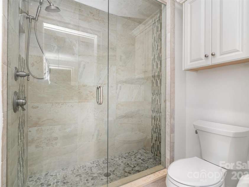 2825 Sharon View Road, Charlotte, NC 28210.  MLS# CAR4275065, YatesRealty ID 6215. 