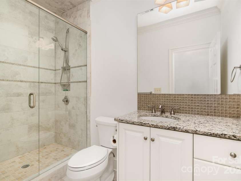 2825 Sharon View Road, Charlotte, NC 28210.  MLS# CAR4275065, YatesRealty ID 6215. 