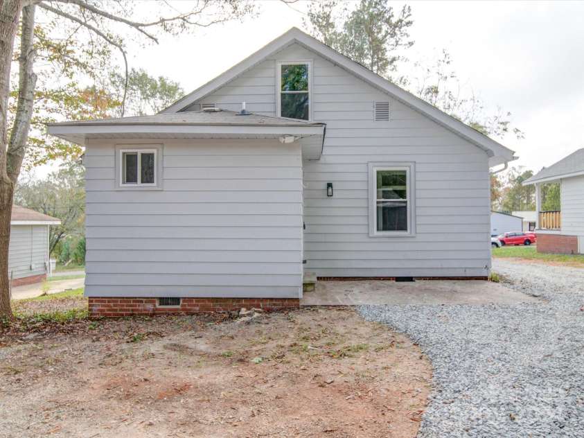 440 Cherry Street, Wadesboro, NC 28170.  MLS# CAR4198590, YatesRealty ID 6216. 