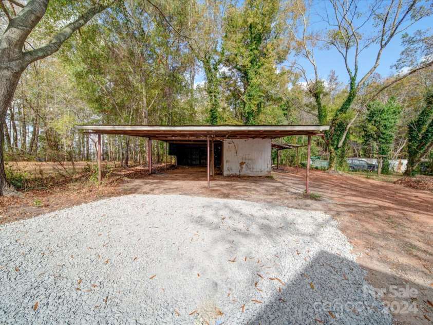 440 Cherry Street, Wadesboro, NC 28170.  MLS# CAR4198590, YatesRealty ID 6216. Out Building and Covered Storage / Carport