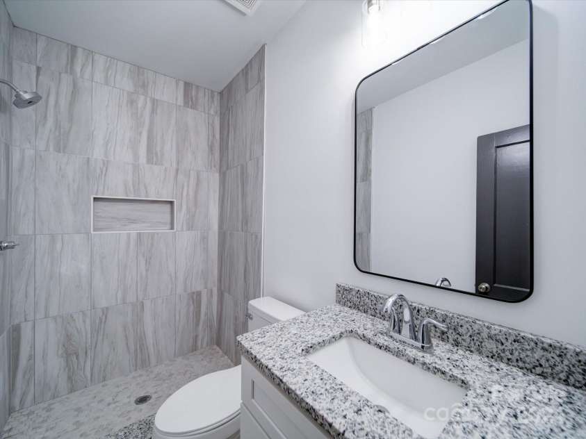 440 Cherry Street, Wadesboro, NC 28170.  MLS# CAR4198590, YatesRealty ID 6216. Primary Bath