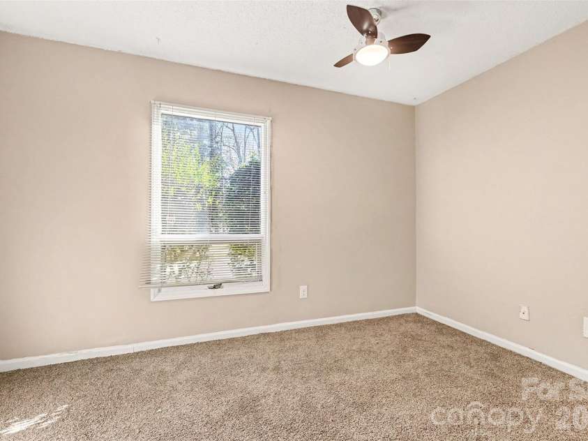 6102 Honeysuckle Lane, Charlotte, NC 28212.  MLS# CAR4336867, YatesRealty ID 6216. 