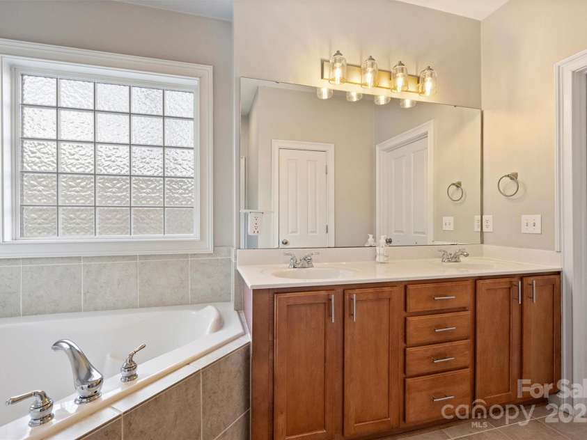 142 Mills Lane, Fort Mill, SC 29708.  MLS# CAR4231340, YatesRealty ID 6218. 