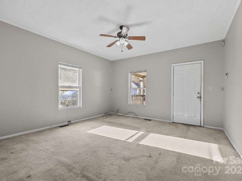 219 Link Street, Fort Mill, SC 29715.  MLS# CAR4326464, YatesRealty ID 6219. 