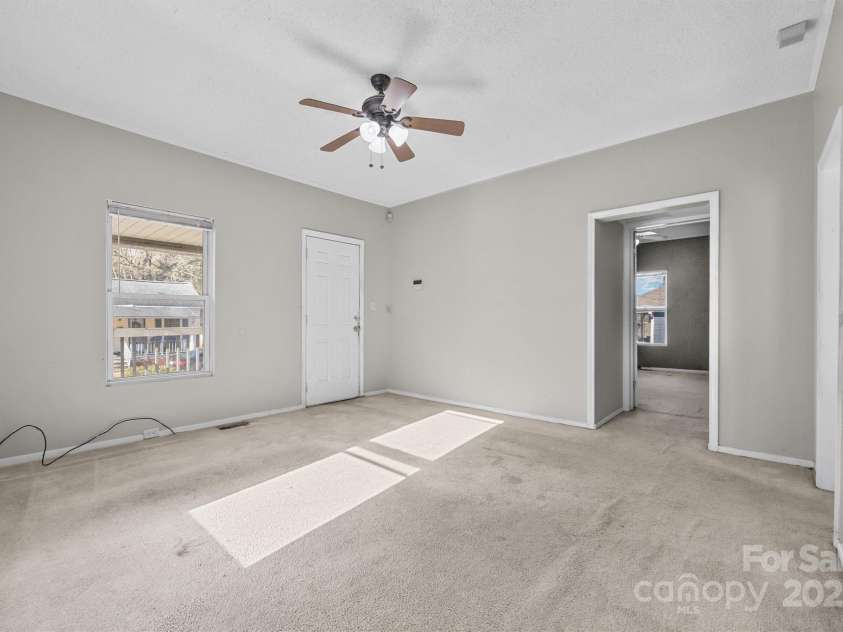 219 Link Street, Fort Mill, SC 29715.  MLS# CAR4326464, YatesRealty ID 6219. 