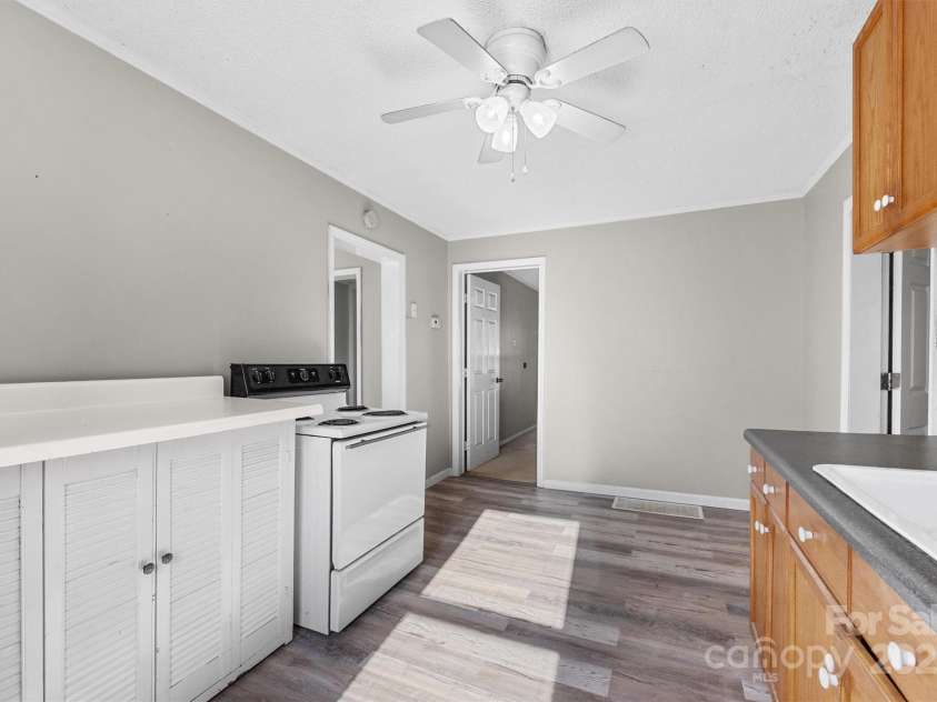 219 Link Street, Fort Mill, SC 29715.  MLS# CAR4326464, YatesRealty ID 6219. 