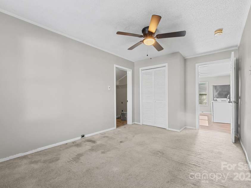 219 Link Street, Fort Mill, SC 29715.  MLS# CAR4326464, YatesRealty ID 6219. 