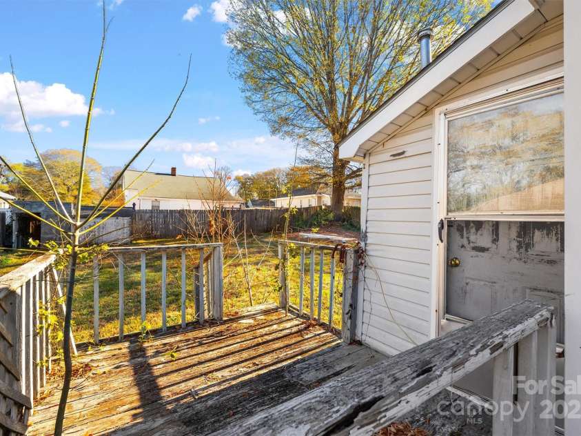 219 Link Street, Fort Mill, SC 29715.  MLS# CAR4326464, YatesRealty ID 6219. 