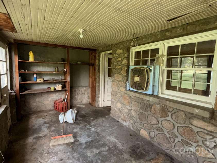 41 Upper Shut In Road, Hot Springs, NC 27843.  MLS# CAR4307080, YatesRealty ID 622. 