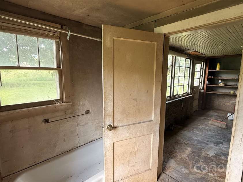 41 Upper Shut In Road, Hot Springs, NC 27843.  MLS# CAR4307080, YatesRealty ID 622. 