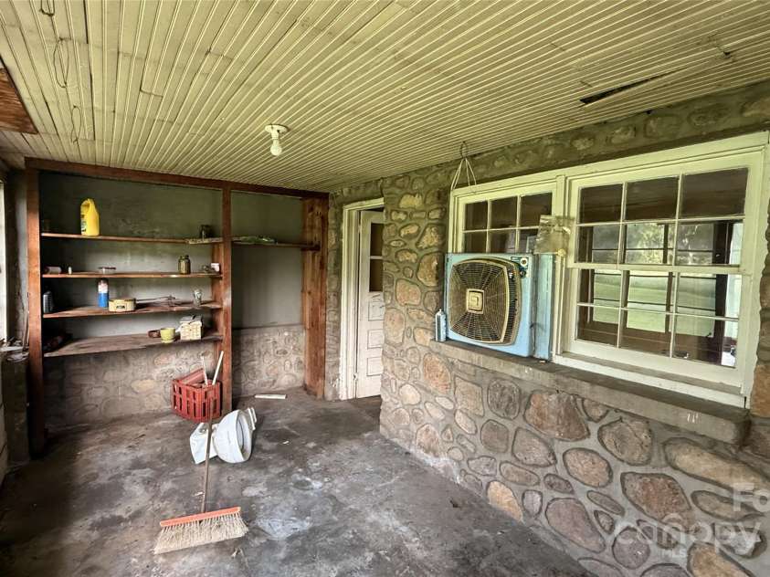 41 Upper Shut In Road, Hot Springs, NC 27843.  MLS# CAR4307080, YatesRealty ID 622. 