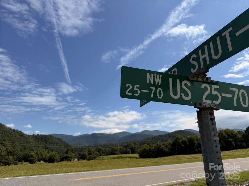 41 Upper Shut In Road, Hot Springs, NC 27843.  MLS# CAR4307080, YatesRealty ID 622. 