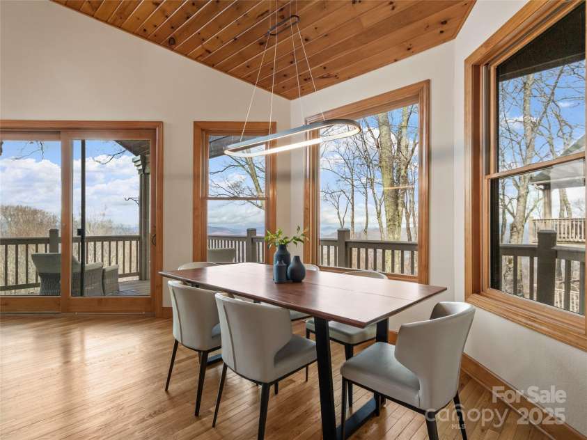 45 Ivy Point Lane, Burnsville, NC 28714.  MLS# CAR4217822, YatesRealty ID 622. 