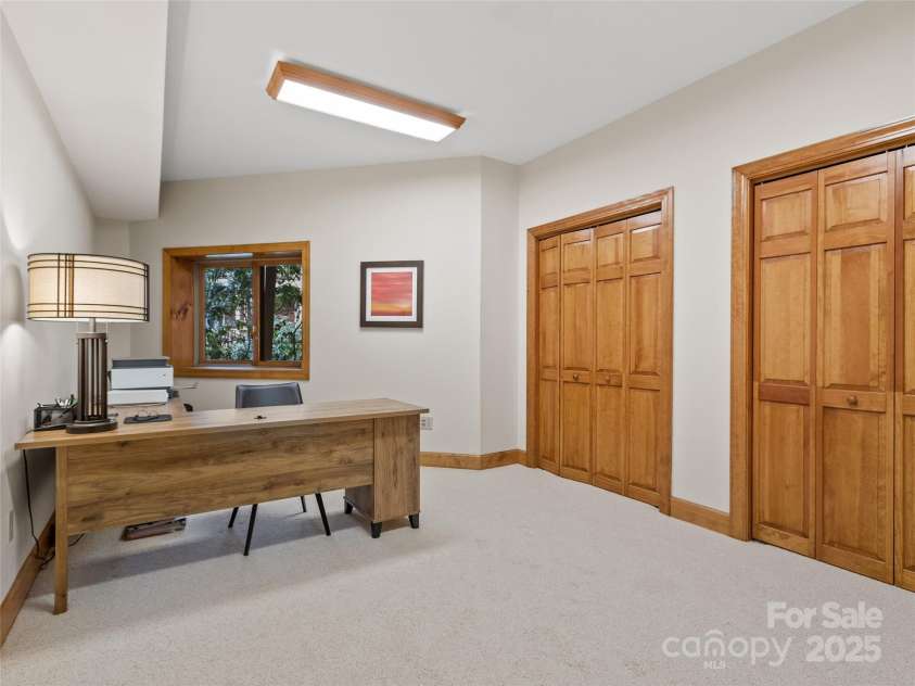 45 Ivy Point Lane, Burnsville, NC 28714.  MLS# CAR4217822, YatesRealty ID 622. 