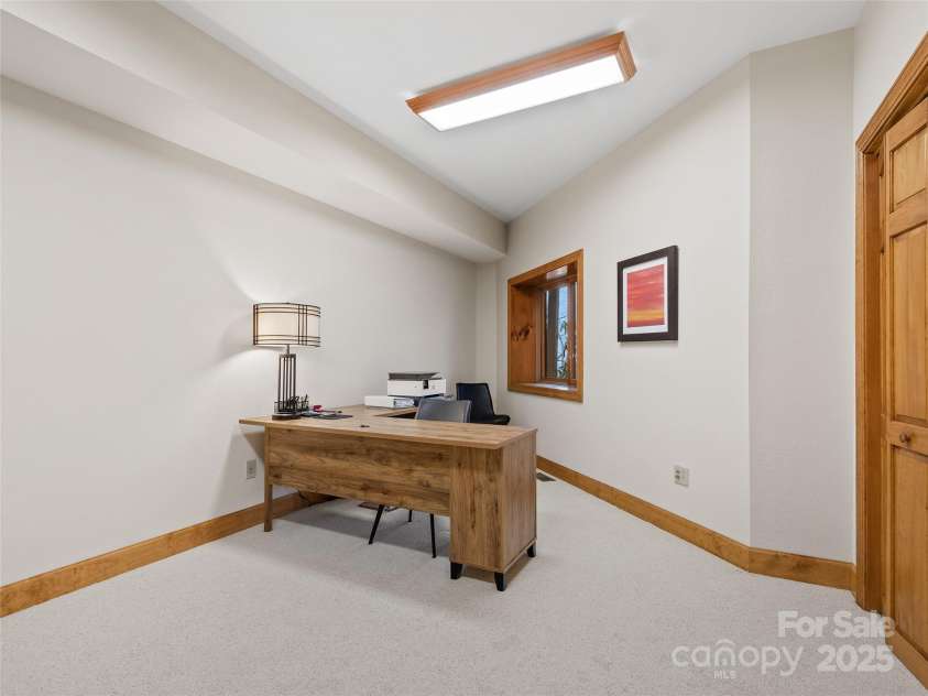 45 Ivy Point Lane, Burnsville, NC 28714.  MLS# CAR4217822, YatesRealty ID 622. 