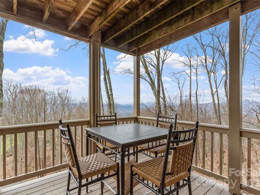 45 Ivy Point Lane, Burnsville, NC 28714.  MLS# CAR4217822, YatesRealty ID 622. 