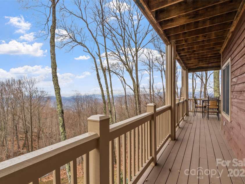 45 Ivy Point Lane, Burnsville, NC 28714.  MLS# CAR4217822, YatesRealty ID 622. 