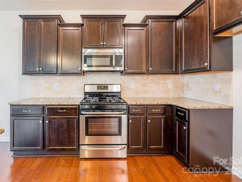 1270 Hideaway Gulch Drive, Fort Mill, SC 29715.  MLS# CAR4209250, YatesRealty ID 6220. 