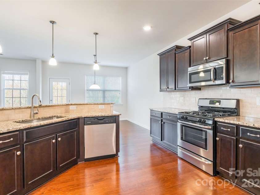 1270 Hideaway Gulch Drive, Fort Mill, SC 29715.  MLS# CAR4209250, YatesRealty ID 6220. 
