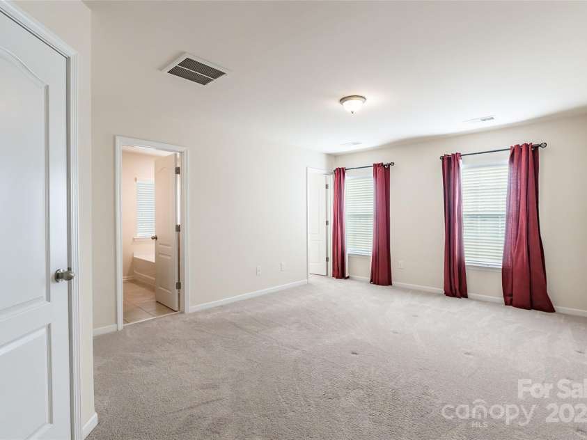 1270 Hideaway Gulch Drive, Fort Mill, SC 29715.  MLS# CAR4209250, YatesRealty ID 6220. 