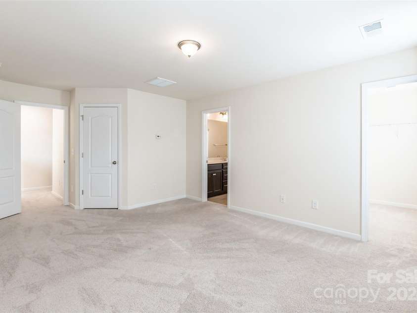 1270 Hideaway Gulch Drive, Fort Mill, SC 29715.  MLS# CAR4209250, YatesRealty ID 6220. 