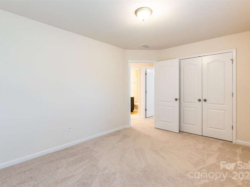 1270 Hideaway Gulch Drive, Fort Mill, SC 29715.  MLS# CAR4209250, YatesRealty ID 6220. 