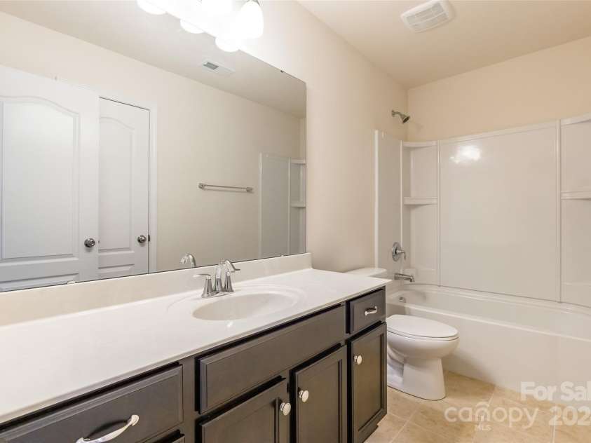 1270 Hideaway Gulch Drive, Fort Mill, SC 29715.  MLS# CAR4209250, YatesRealty ID 6220. 