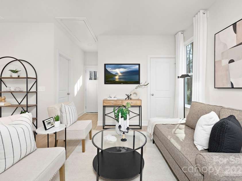 925 Park Drive, Statesville, NC 28677.  MLS# CAR4235871, YatesRealty ID 6221. Representation