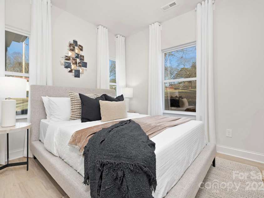 925 Park Drive, Statesville, NC 28677.  MLS# CAR4235871, YatesRealty ID 6221. Representation