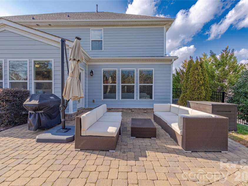 270 Hampton Trail Drive, Fort Mill, SC 29708.  MLS# CAR4349571, YatesRealty ID 6222. Entertaining Patio