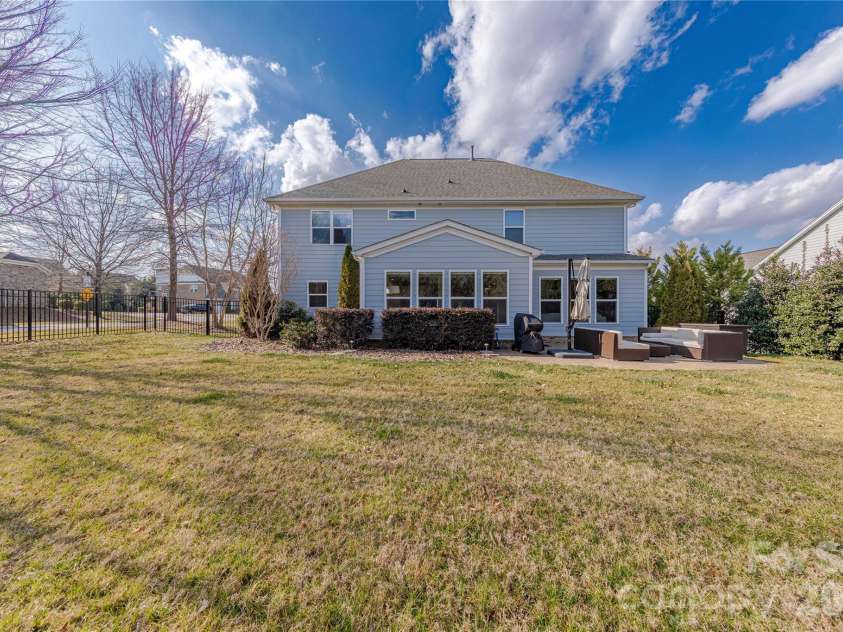 270 Hampton Trail Drive, Fort Mill, SC 29708.  MLS# CAR4349571, YatesRealty ID 6222. Fenced Backyard