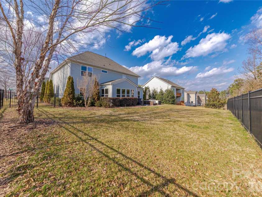 270 Hampton Trail Drive, Fort Mill, SC 29708.  MLS# CAR4349571, YatesRealty ID 6222. Flat Yard