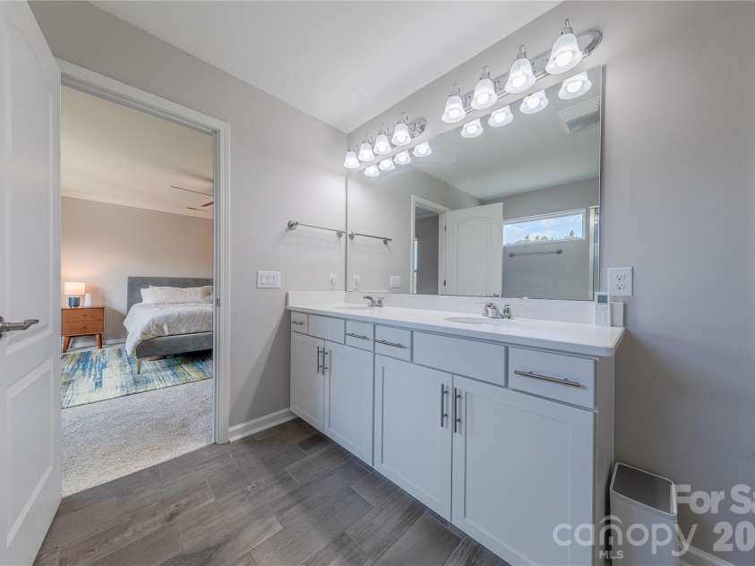 270 Hampton Trail Drive, Fort Mill, SC 29708.  MLS# CAR4349571, YatesRealty ID 6222. Primary Bath