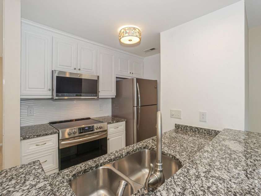 368 Northwest Drive, Davidson, NC 28036.  MLS# CAR4245656, YatesRealty ID 6229. 