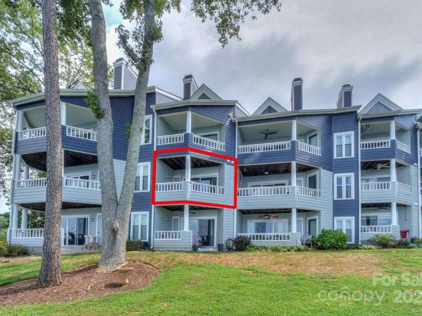 368 Northwest Drive, Davidson, NC 28036.  MLS# CAR4245656, YatesRealty ID 6229. 
