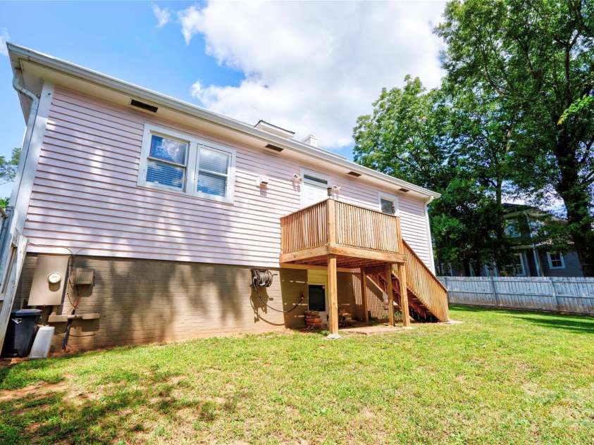 615 Warren Street, Shelby, NC 28150.  MLS# CAR4298346, YatesRealty ID 6229. Back