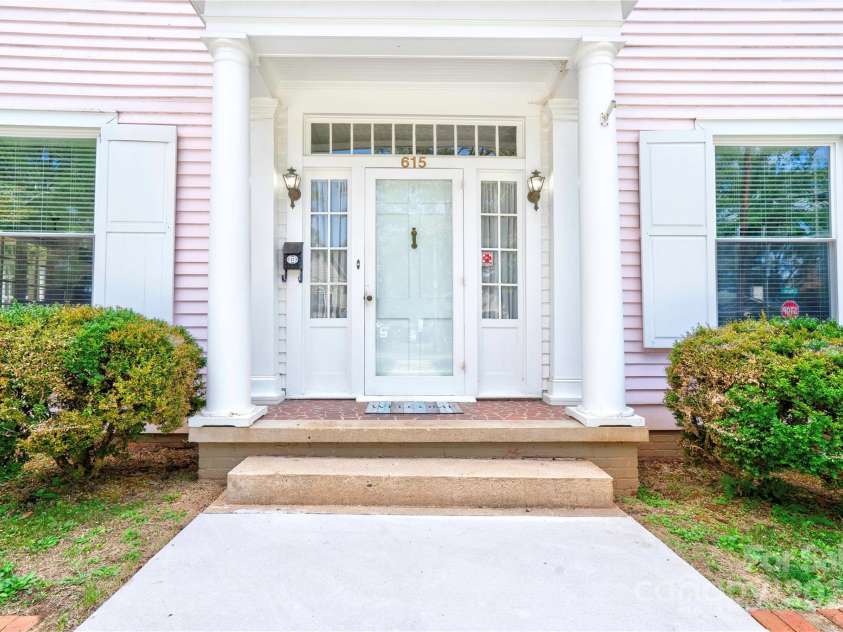 615 Warren Street, Shelby, NC 28150.  MLS# CAR4298346, YatesRealty ID 6229. Front