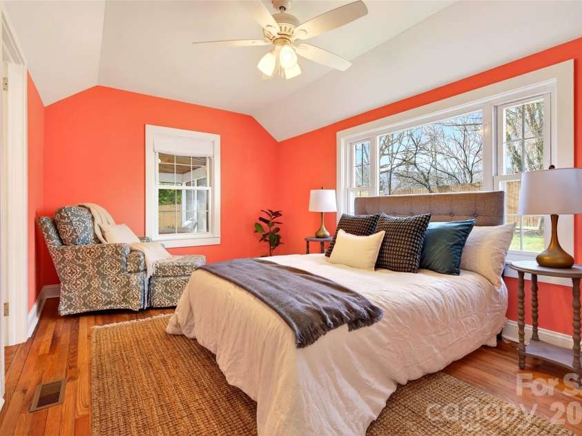 109 Dougherty Street, Black Mountain, NC 28711.  MLS# CAR4303236, YatesRealty ID 6230. 