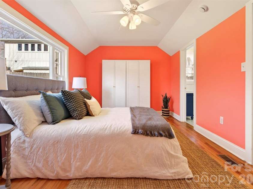 109 Dougherty Street, Black Mountain, NC 28711.  MLS# CAR4303236, YatesRealty ID 6230. 