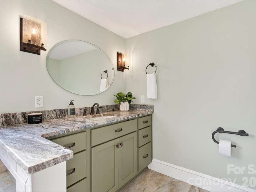 109 Dougherty Street, Black Mountain, NC 28711.  MLS# CAR4303236, YatesRealty ID 6230. 