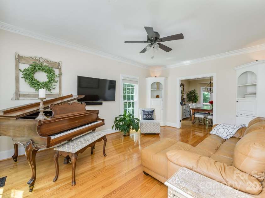 5300 Green Rea Road, Charlotte, NC 28226.  MLS# CAR4181252, YatesRealty ID 6232. 