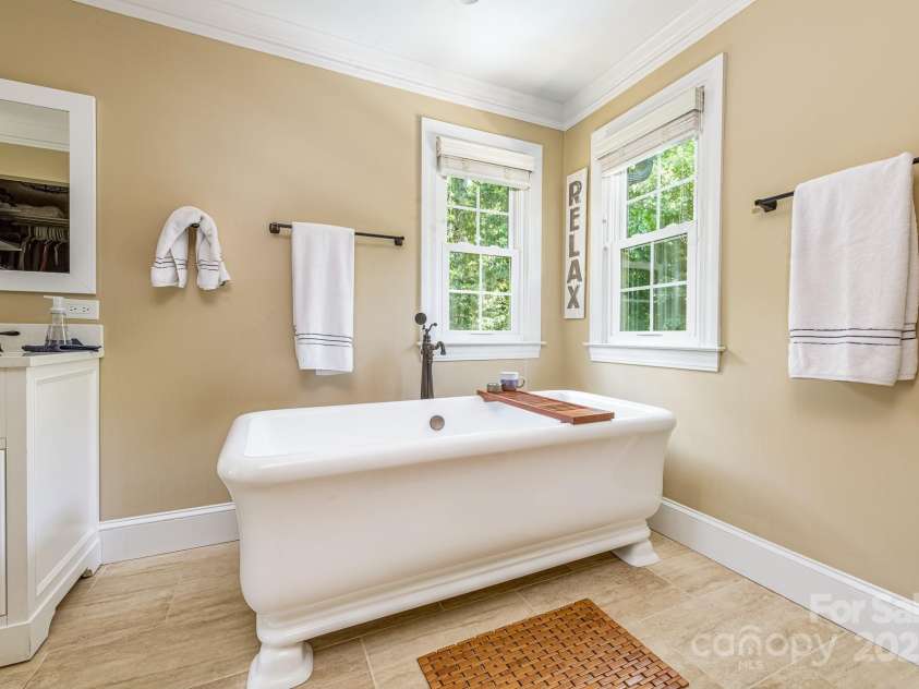 5300 Green Rea Road, Charlotte, NC 28226.  MLS# CAR4181252, YatesRealty ID 6232. 