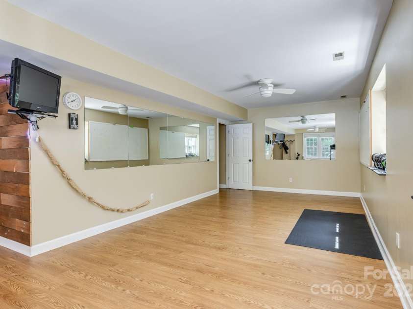 5300 Green Rea Road, Charlotte, NC 28226.  MLS# CAR4181252, YatesRealty ID 6232. 